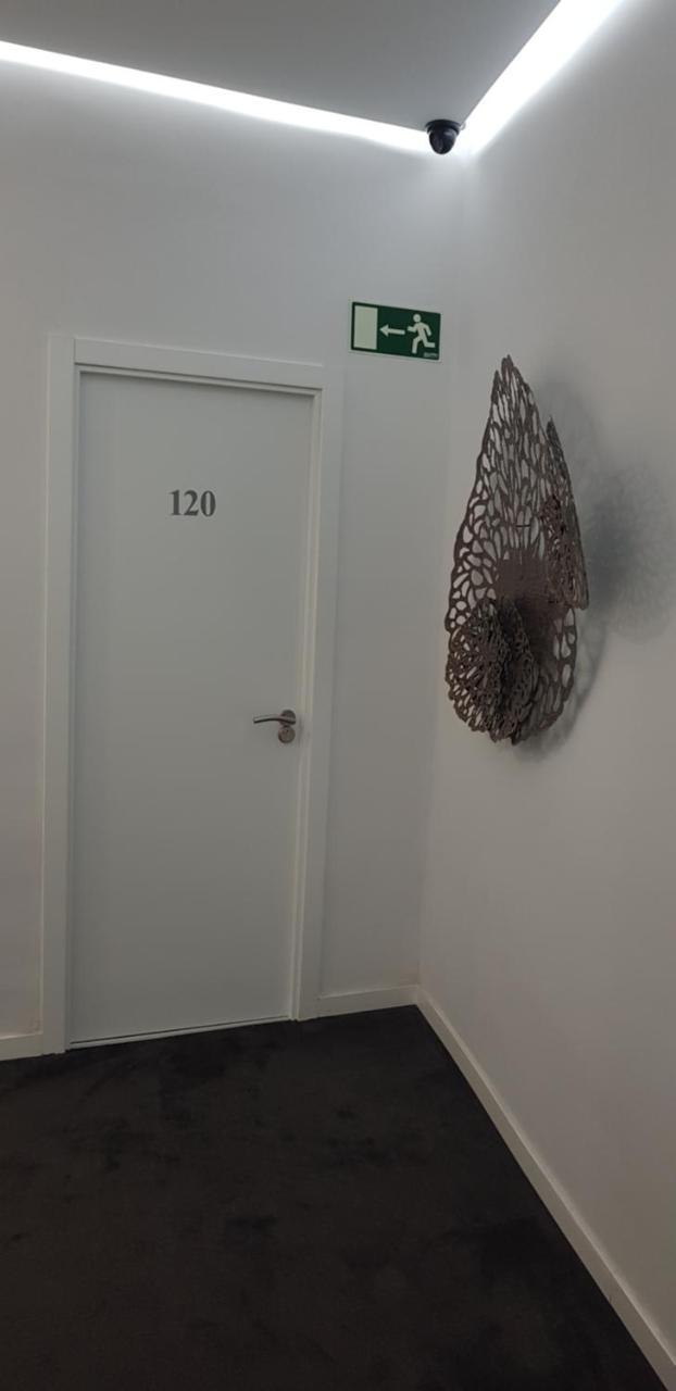 Hotel Le Petit Palü-Fuencarral à Madrid Extérieur photo