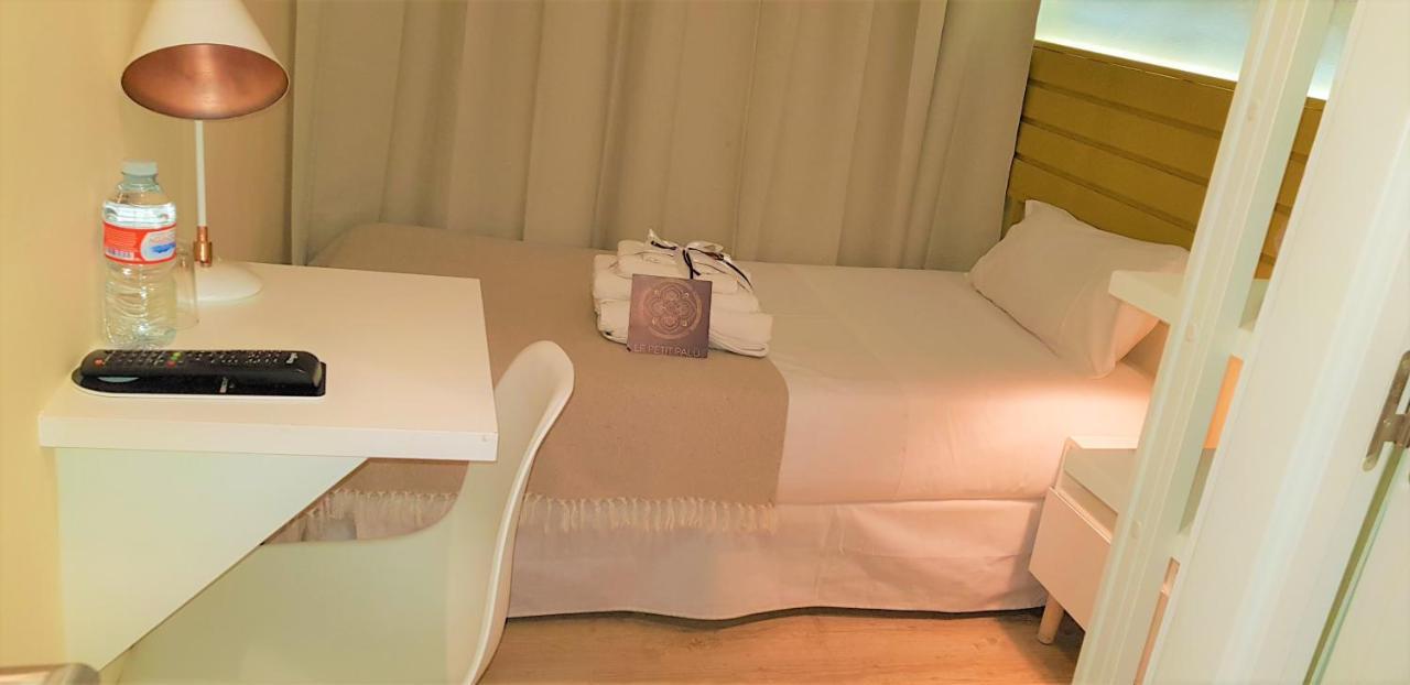 Hotel Le Petit Palü-Fuencarral à Madrid Extérieur photo